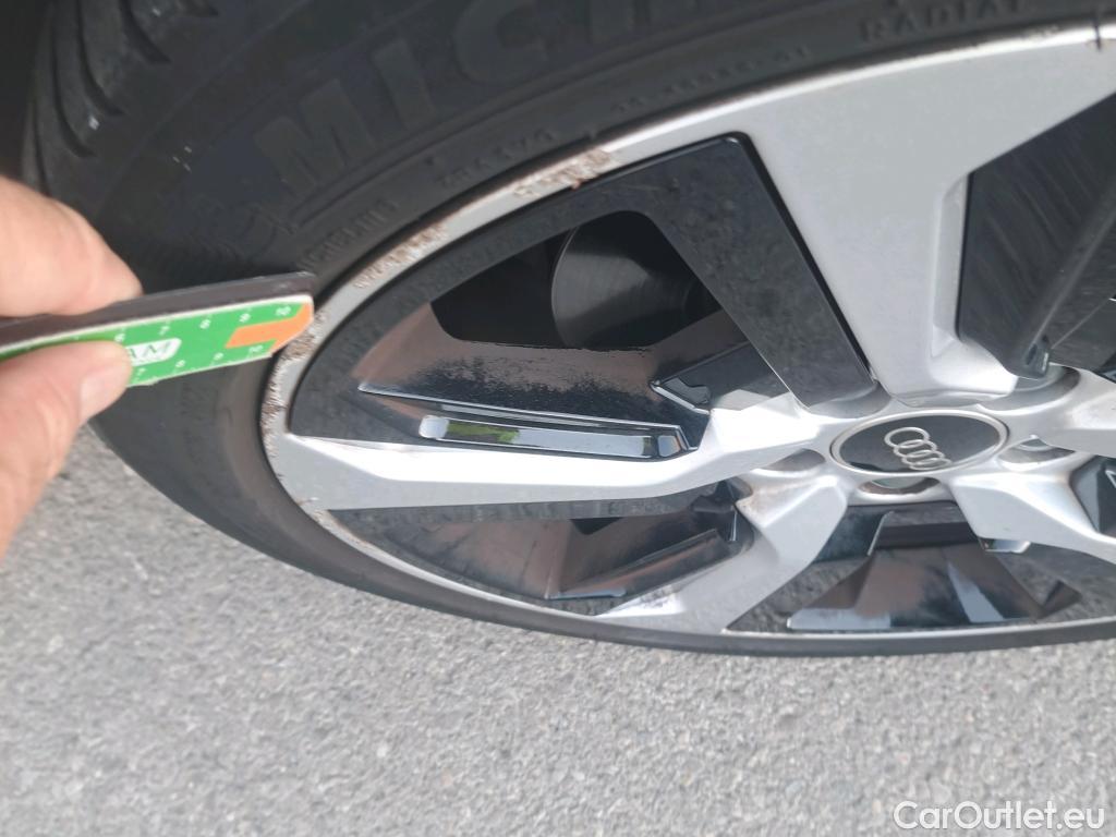  Audi  A1 Sportback AUDI A1 / 2018 / 5P / berlina con portón Sportback Adrenalin 30 TFSI 81kW S tron(SP) #16