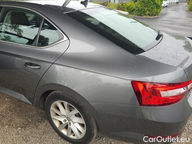  Skoda  Superb  (3V3)(2015) Supe.FL2.0TDI 110 Ambition AT #20
