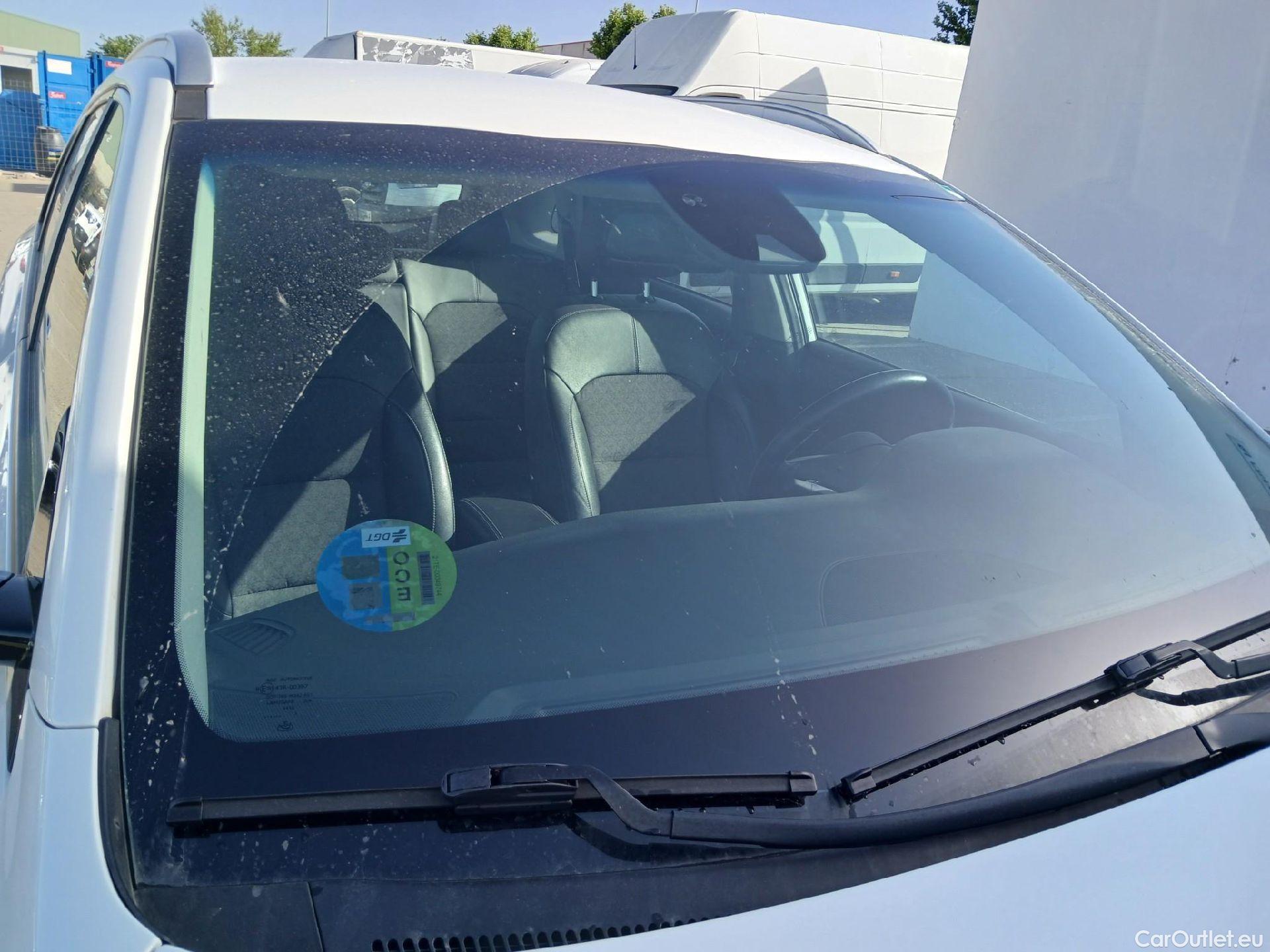  KIA  Niro KIA  / 2019 / 5P / crossover 1.6 GDi HEV 104kW (141CV) Drive #4