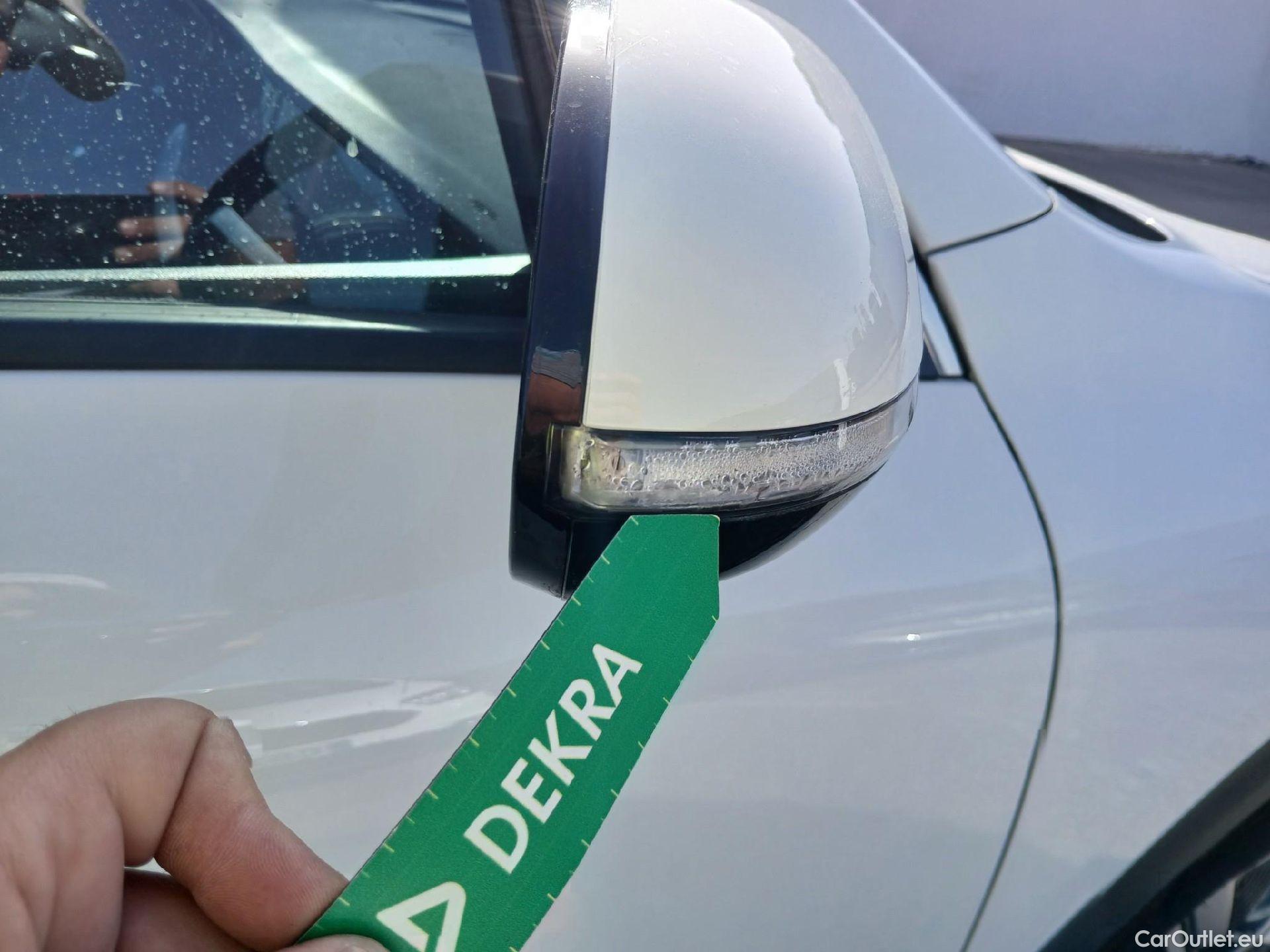  KIA  Niro KIA  / 2019 / 5P / crossover 1.6 GDi HEV 104kW (141CV) Drive #37