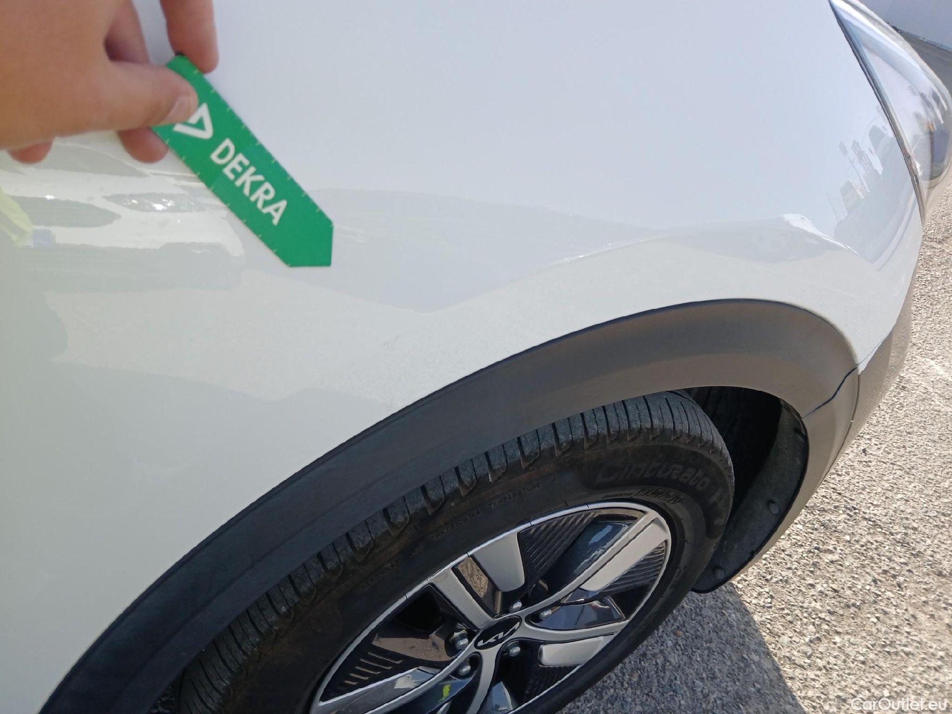  KIA  Niro KIA  / 2019 / 5P / crossover 1.6 GDi HEV 104kW (141CV) Drive #38