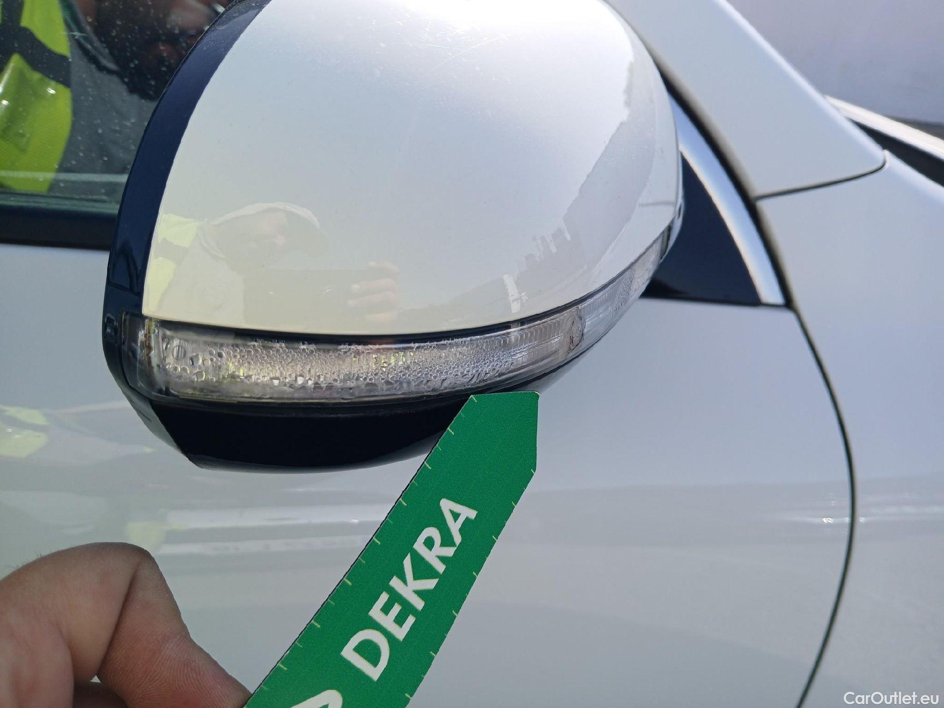  KIA  Niro KIA  / 2019 / 5P / crossover 1.6 GDi HEV 104kW (141CV) Drive #36