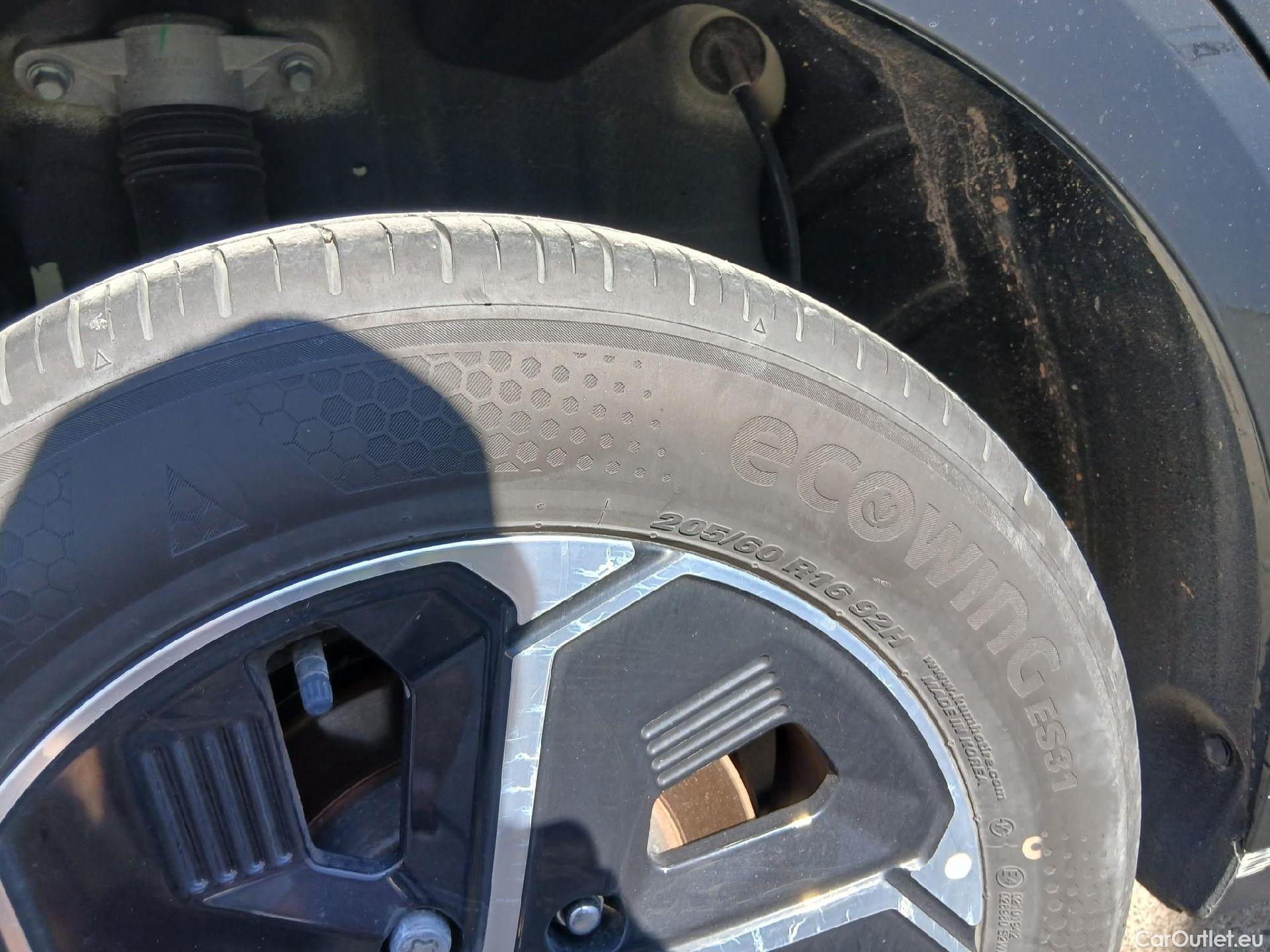  KIA  Niro  Hybrid Drive 1.6 AT6 6E #19
