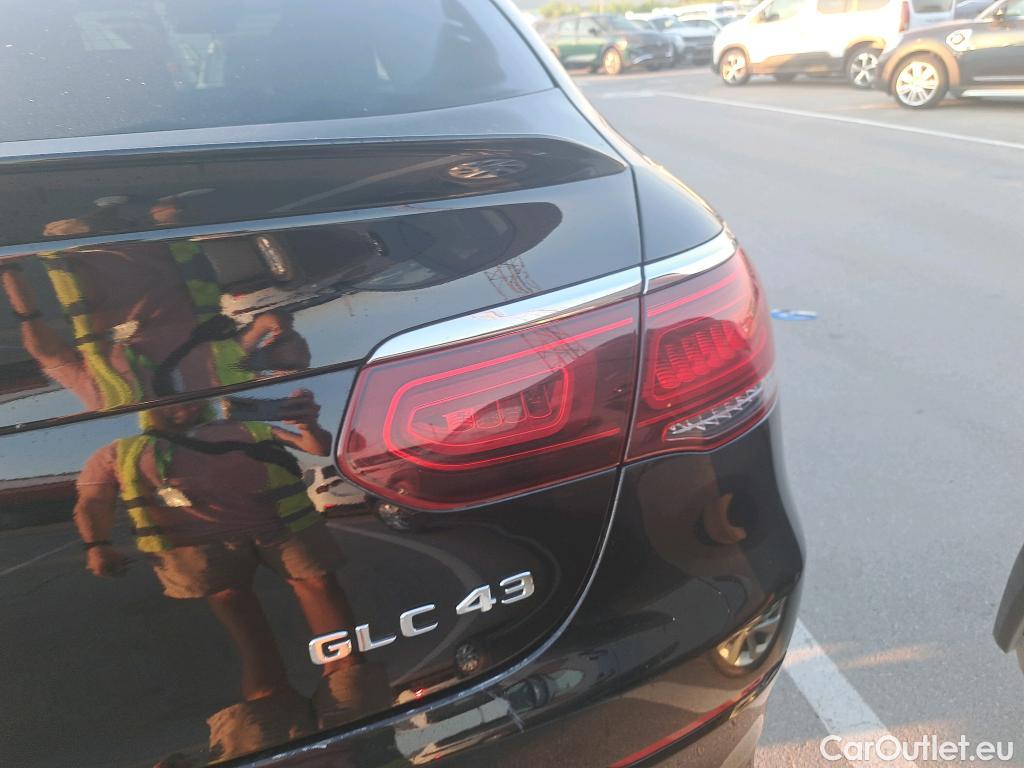  Mercedes  G-Klasee MERCEDES-BENZ GLC Coupé / 2019 / 5P / coupé Mercedes-AMG GLC 43 4MATIC #24