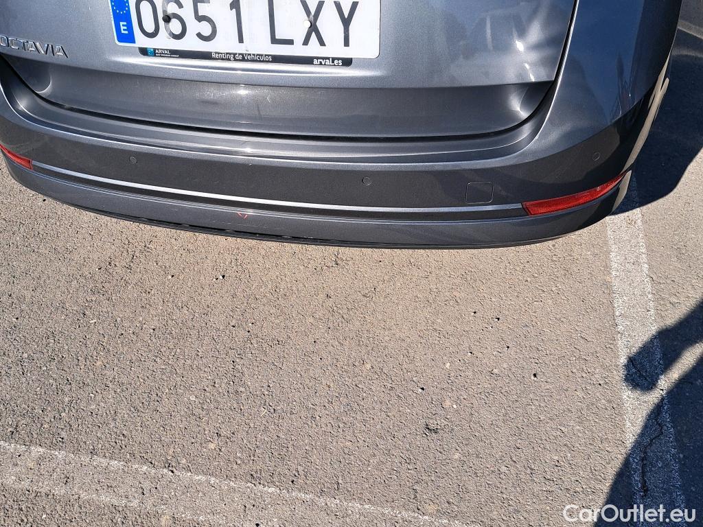  Skoda  Octavia SKODA  / 2020 / 5P / familiar Combi 2.0 TDI 110kW(150CV) DSG Ambition #9