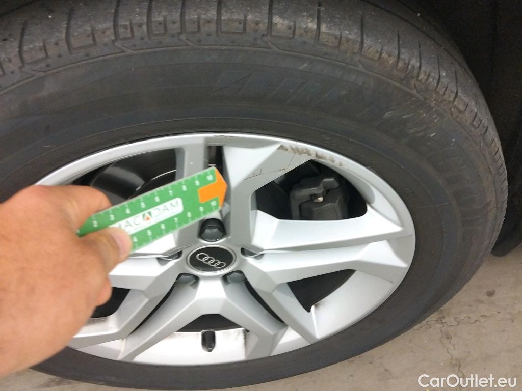  Audi  Q5 AUDI  / 2020 / 5P / todoterreno Advanced 35 TDI 120kW S tronic (AC2) #9
