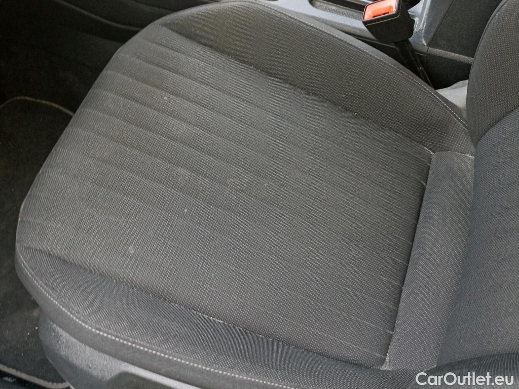  Volkswagen  Tiguan VOLKSWAGEN  Allspace / 2021 / 5P / todoterreno Life 2.0 TDI 110kW (150CV) DSG #26