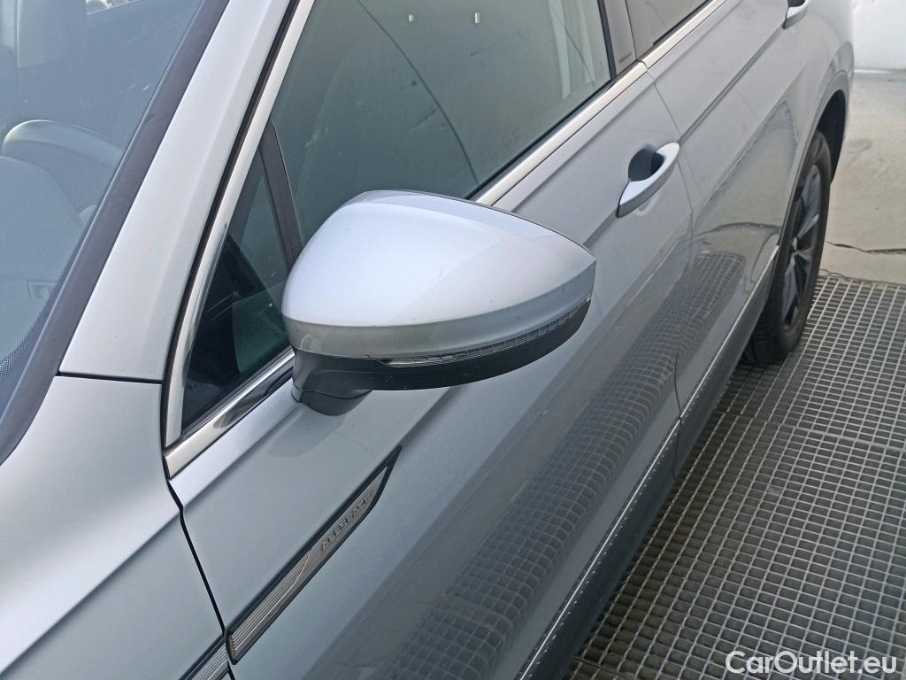 Volkswagen  Tiguan VOLKSWAGEN  Allspace / 2021 / 5P / todoterreno Life 2.0 TDI 110kW (150CV) DSG #21