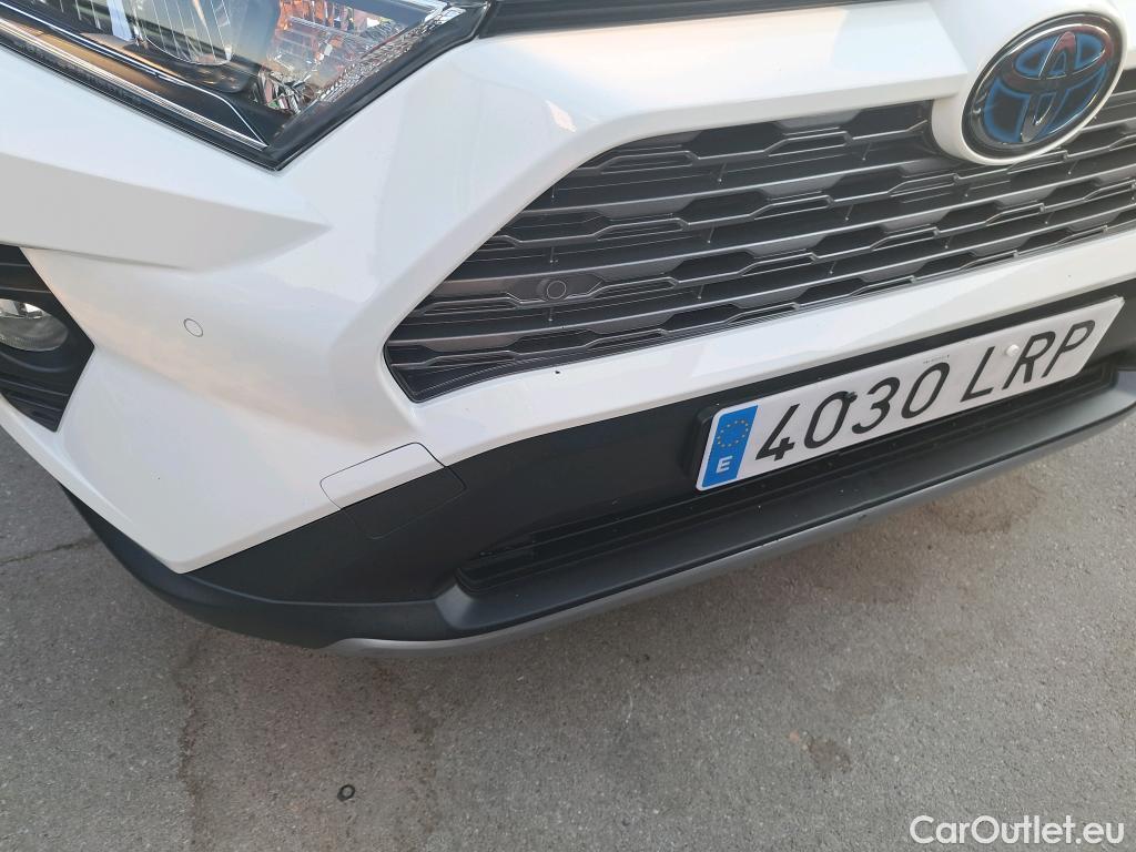  Toyota  RAV4 TOYOTA  / 2018 / 5P / todoterreno 2.5l 220H Advance 4WD #28