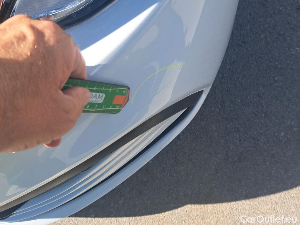  Volkswagen  Golf  VOLKSWAGEN / 2020 / 5P / berlina con portón 2.0 TDI 85kW (115CV) #30