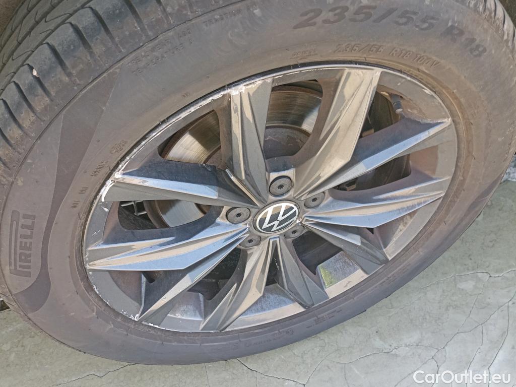  Volkswagen  Tiguan VOLKSWAGEN  Allspace / 2021 / 5P / todoterreno Life 2.0 TDI 110kW (150CV) DSG #10