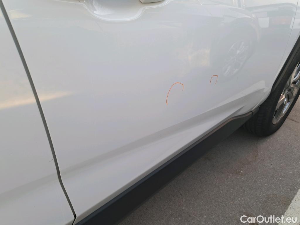  Toyota  RAV4 TOYOTA  / 2018 / 5P / todoterreno 2.5l 220H Advance 4WD #3