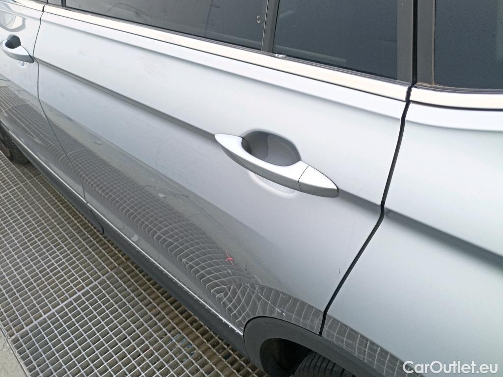  Volkswagen  Tiguan VOLKSWAGEN  Allspace / 2021 / 5P / todoterreno Life 2.0 TDI 110kW (150CV) DSG #1
