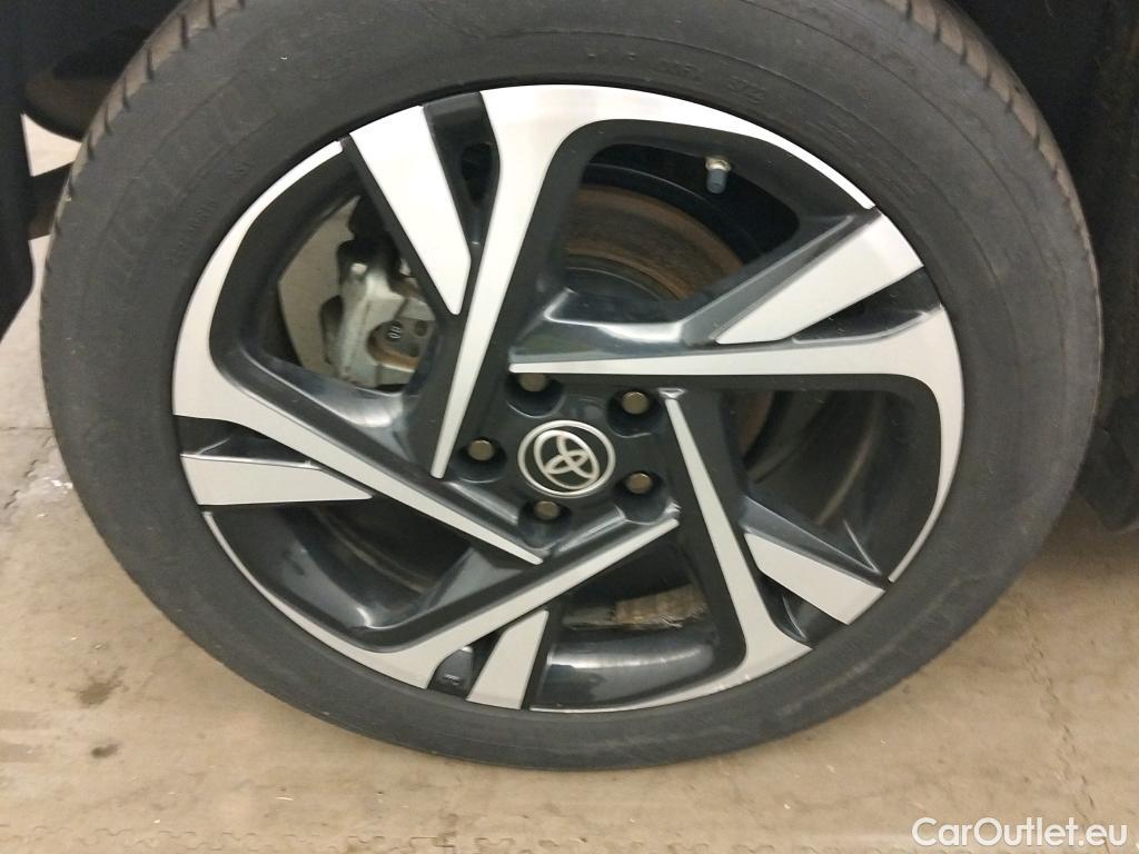  Toyota  C-HR TOYOTA  / 2019 / 5P / todoterreno 1.8 125H Advance #11