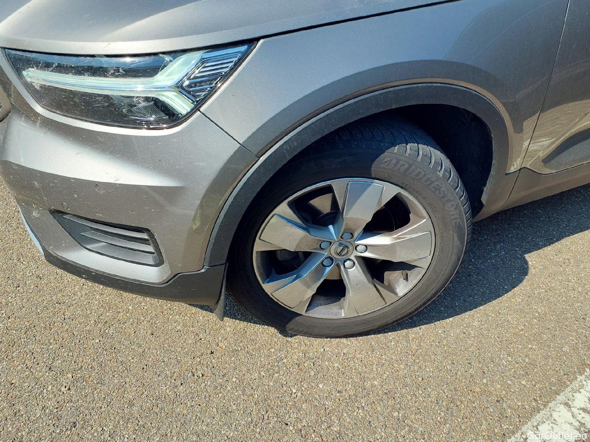  Volvo  XC 40 VOLVO XC40 / 2017 / 5P / todoterreno 2.0 B3 G Momentum Pro Auto #6