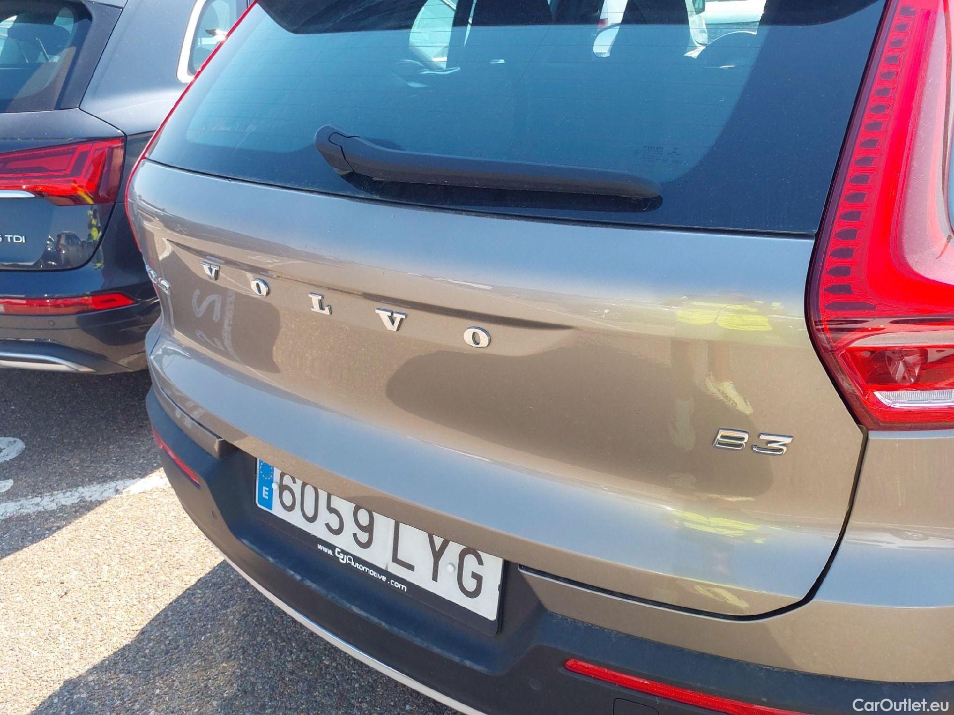  Volvo  XC 40 VOLVO XC40 / 2017 / 5P / todoterreno 2.0 B3 G Momentum Pro Auto #11