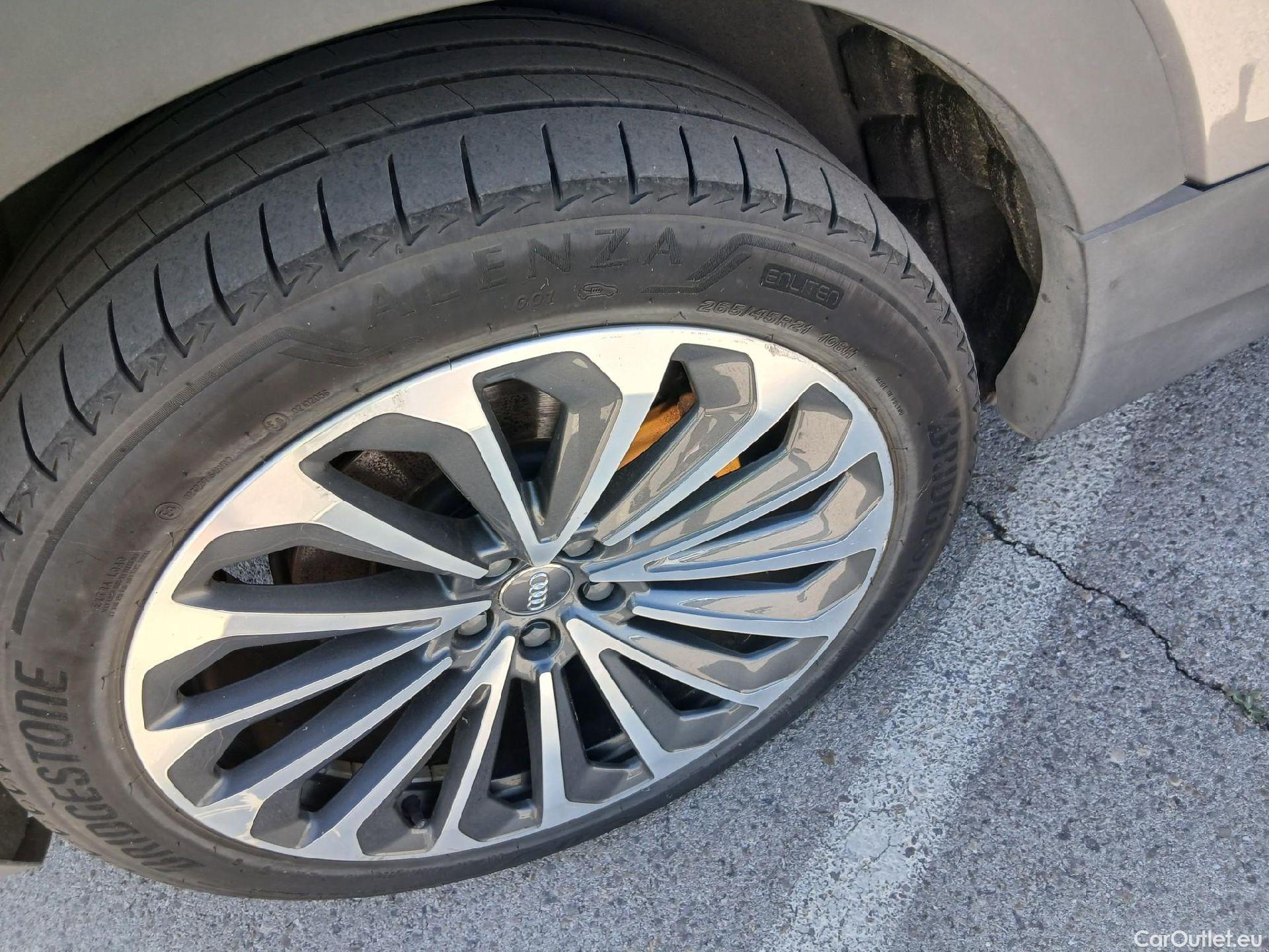  Audi  E-TRON AUDI  / 2019 / 5P / todoterreno 55 quattro #3