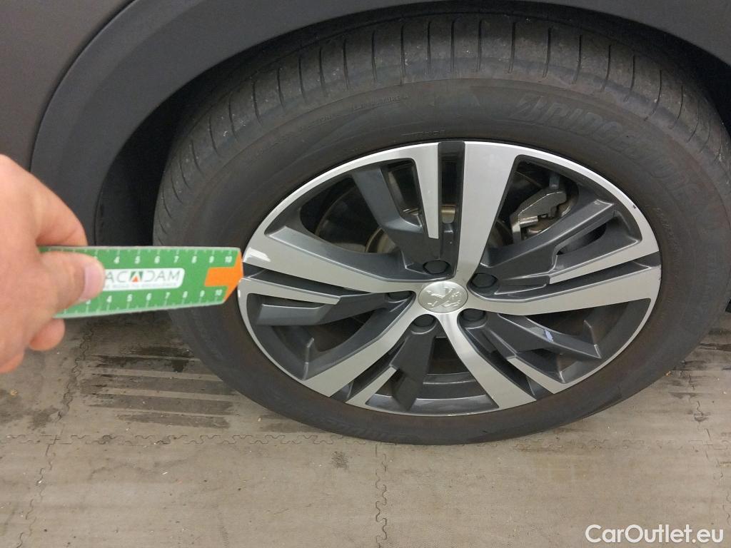  Peugeot  3008 PEUGEOT  Hybrid / 2020 / 5P / todoterreno 225 e-EAT8 Allure (AC2) #13