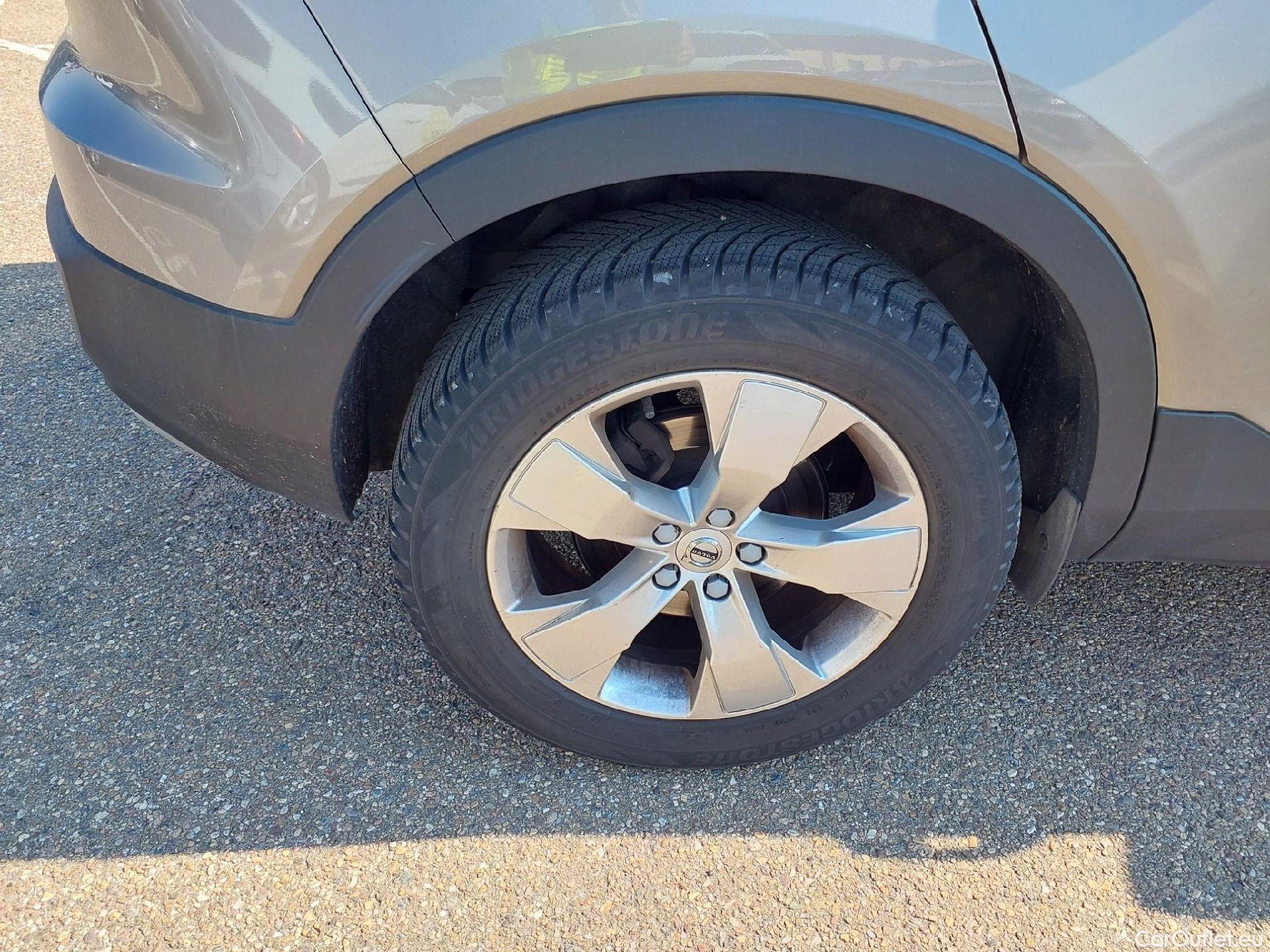  Volvo  XC 40 VOLVO XC40 / 2017 / 5P / todoterreno 2.0 B3 G Momentum Pro Auto #17