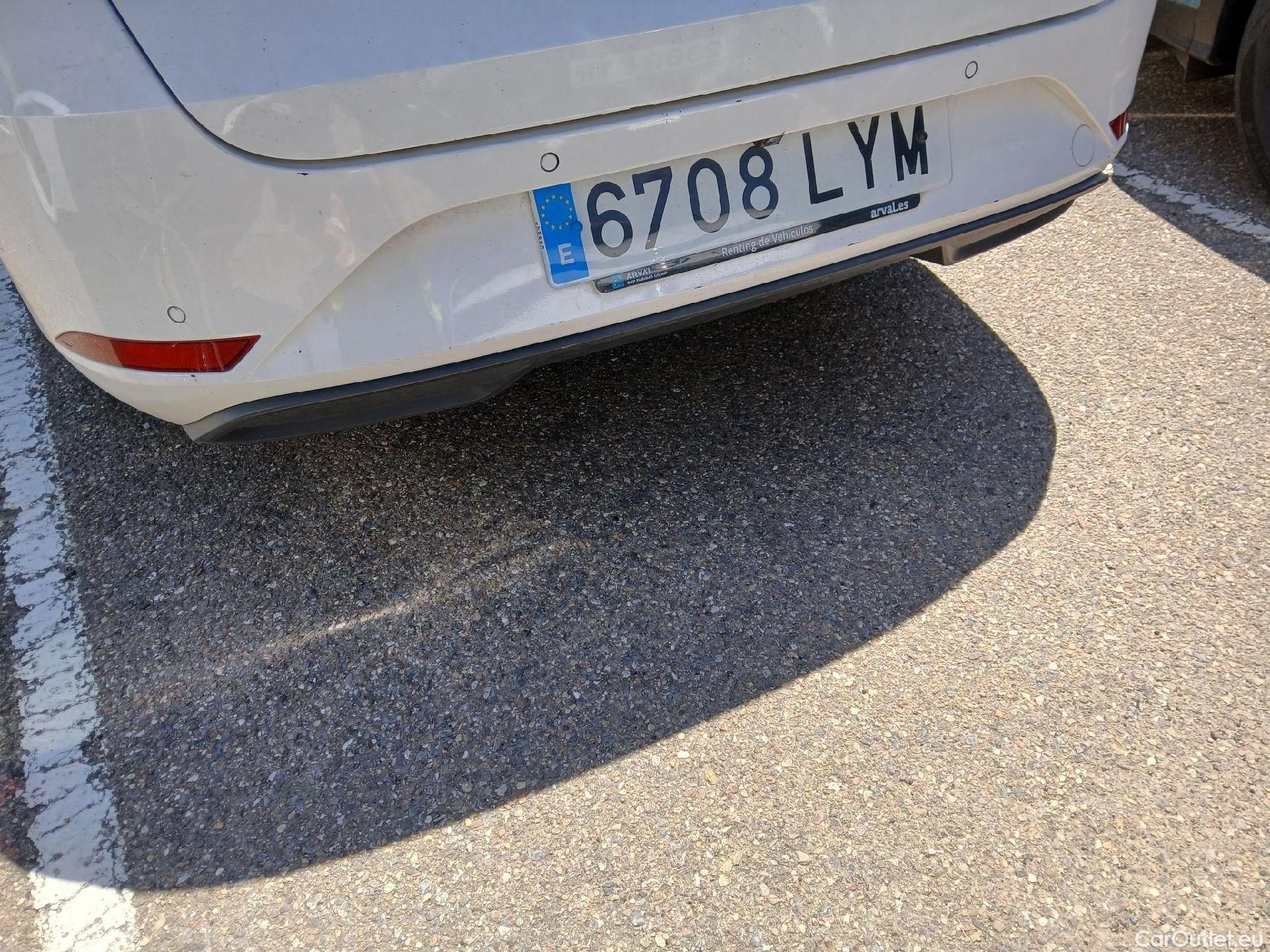  Seat  Leon SEAT Nuevo León / 2020 / 5P / familiar SP 1.5 eTSI 110kW DSG S&S Xcellence Go L #20