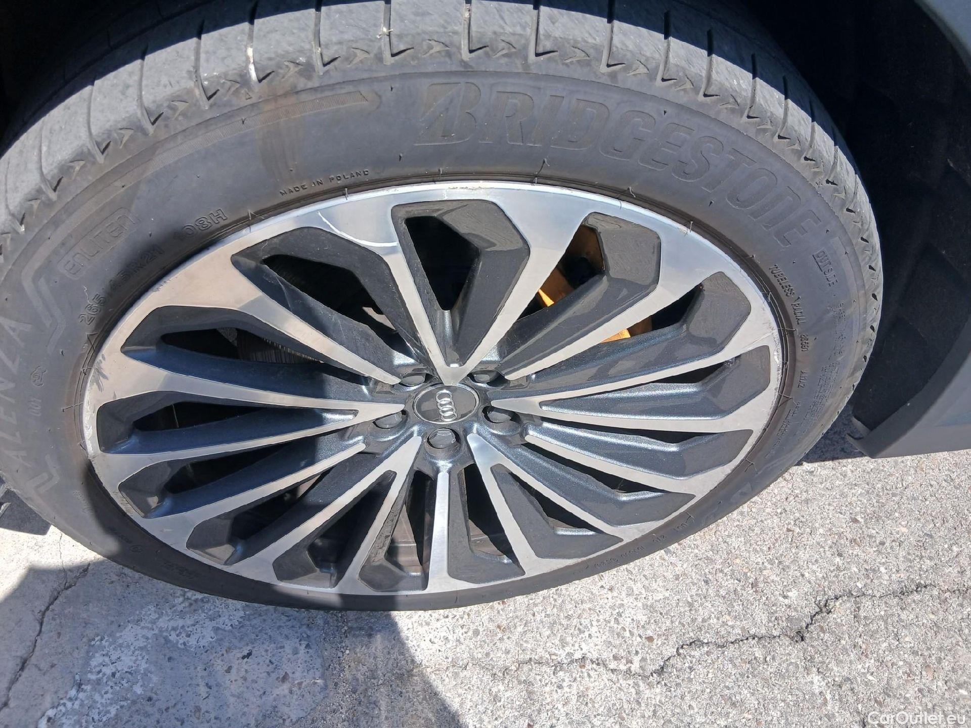  Audi  E-TRON AUDI  / 2019 / 5P / todoterreno 55 quattro #12