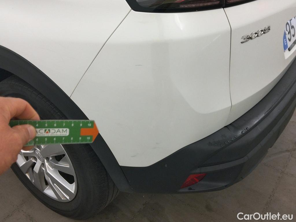 Peugeot  3008 PEUGEOT  / 2020 / 5P / todoterreno 1.5 BlueHDi 96kW S&S Active Pack EAT8 #32
