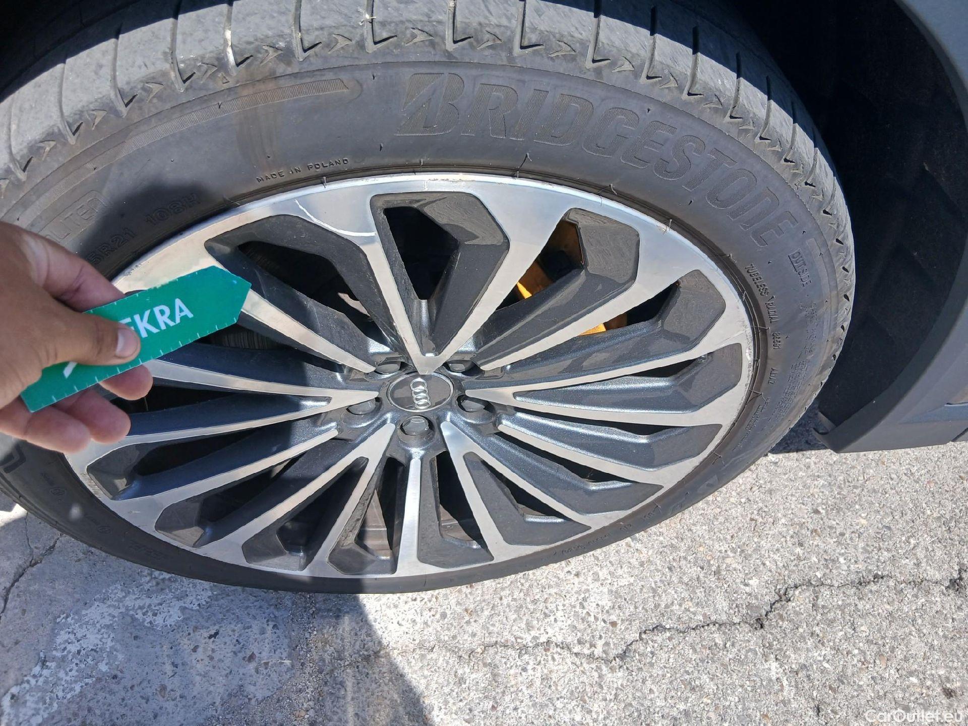  Audi  E-TRON AUDI  / 2019 / 5P / todoterreno 55 quattro #13