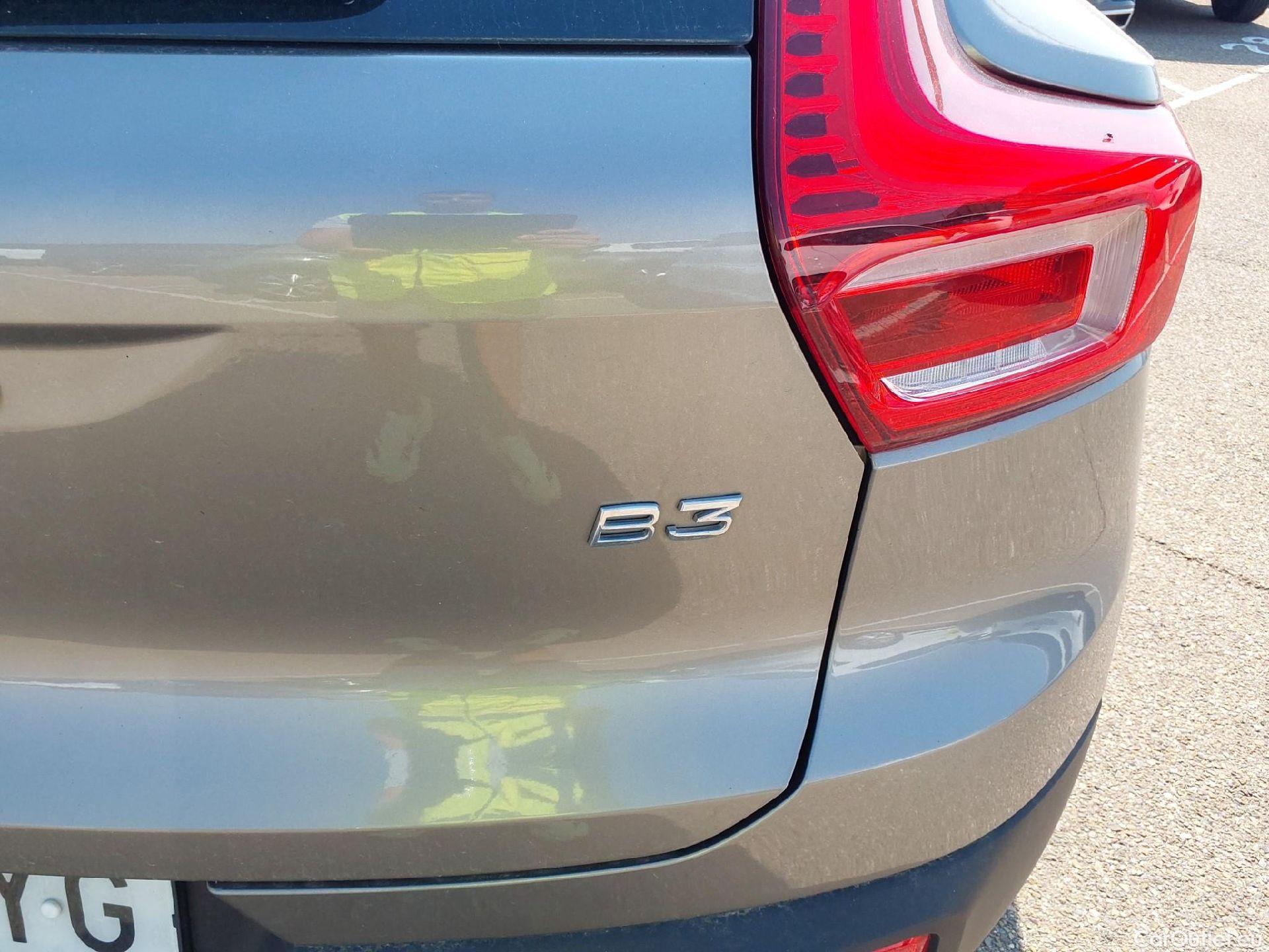  Volvo  XC 40 VOLVO XC40 / 2017 / 5P / todoterreno 2.0 B3 G Momentum Pro Auto #15