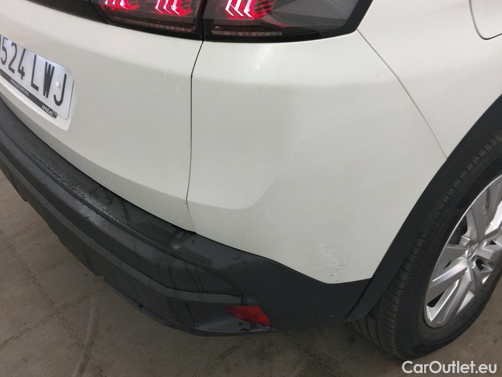  Peugeot  3008 PEUGEOT  / 2020 / 5P / todoterreno 1.5 BlueHDi 96kW S&S Active Pack EAT8 #23