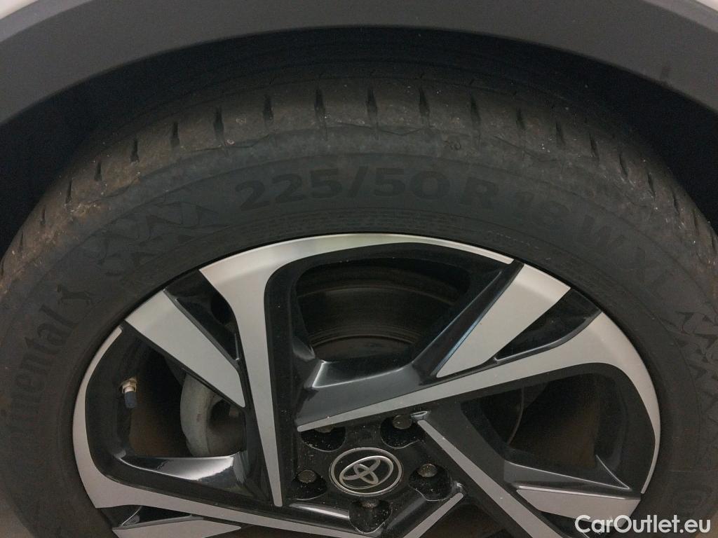  Toyota  C-HR TOYOTA  / 2019 / 5P / todoterreno 1.8 125H Advance #1
