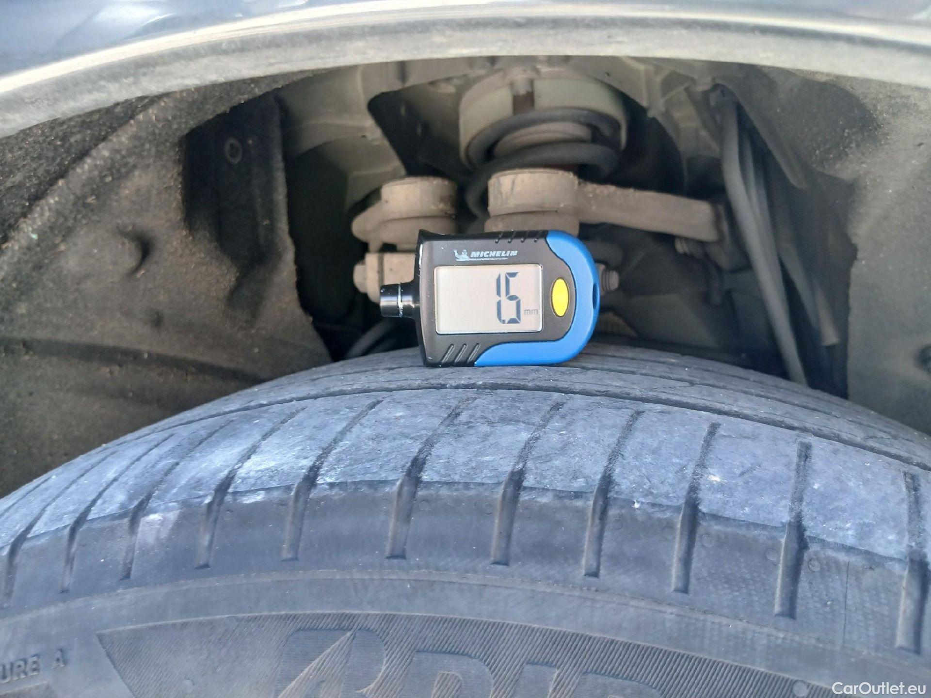  Audi  Q5 AUDI  / 2020 / 5P / todoterreno Advanced 35 TDI 120kW S tronic (AC2) #3
