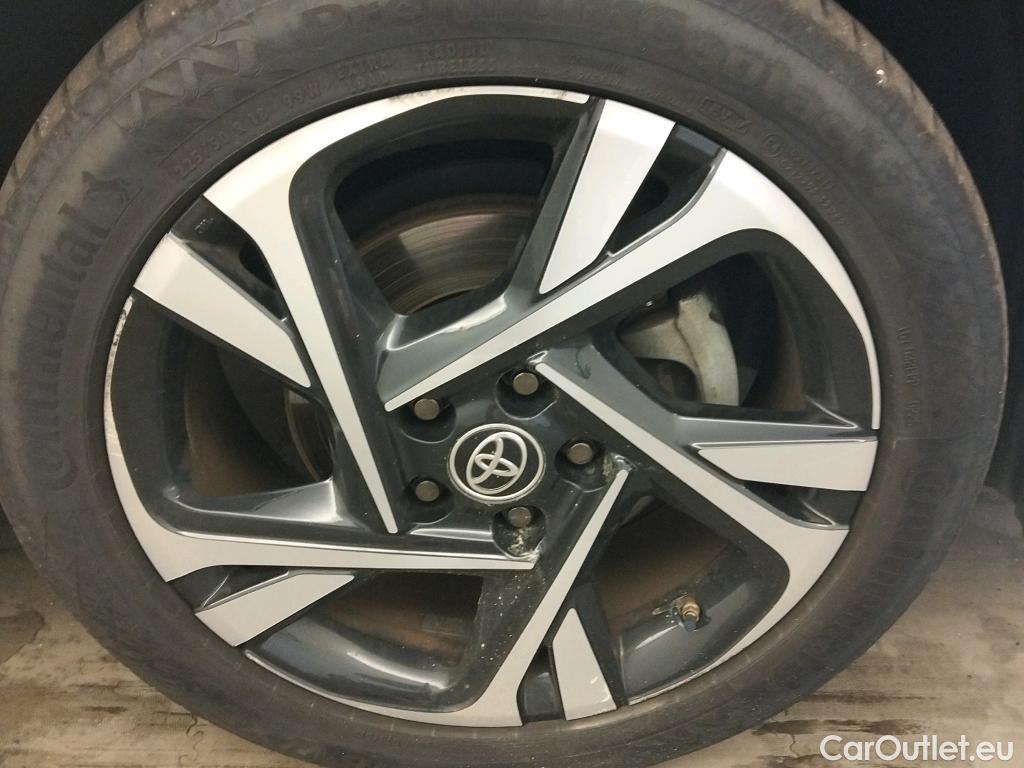  Toyota  C-HR TOYOTA  / 2019 / 5P / todoterreno 1.8 125H Advance #9