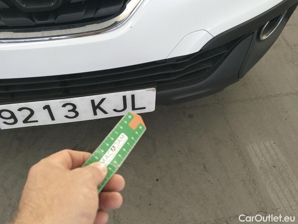  Renault  Kadjar RENAULT  5p 1G berlina con portón Tech Road Energy dCi 96kW (130CV) 4x4 #24