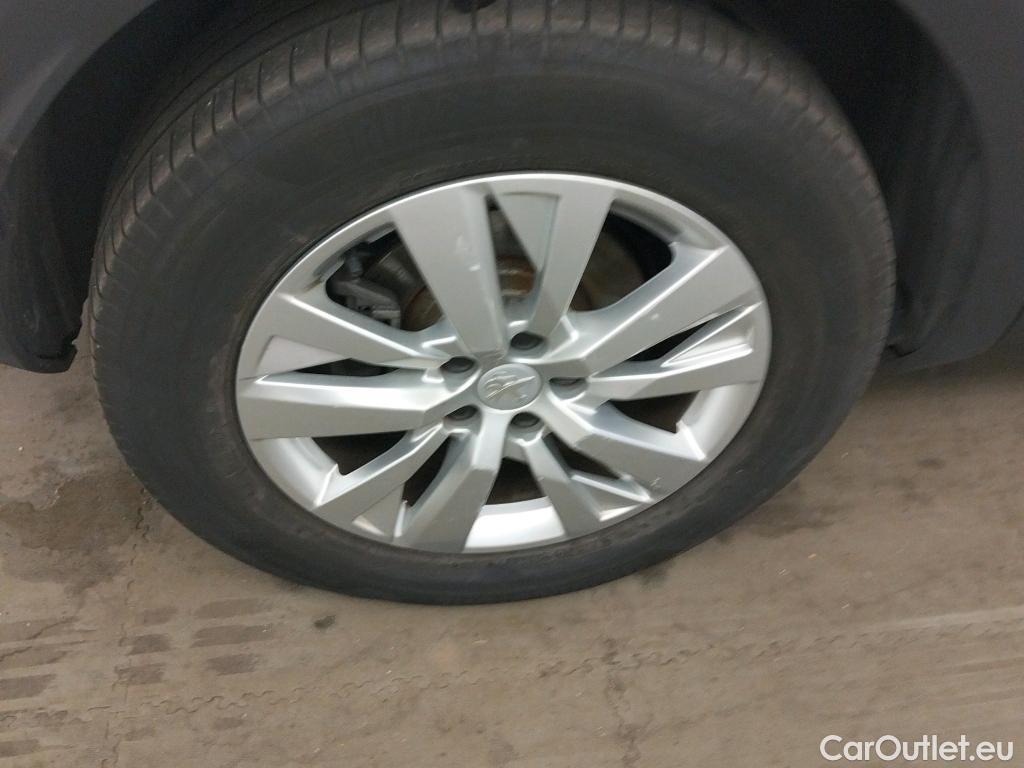  Peugeot  3008 PEUGEOT  / 2020 / 5P / todoterreno 1.5 BlueHDi 96kW S&S Active Pack EAT8 #19