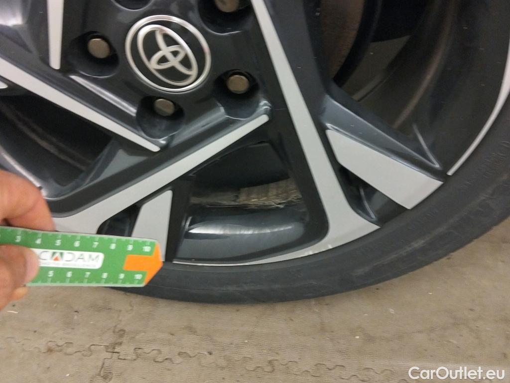  Toyota  C-HR TOYOTA  / 2019 / 5P / todoterreno 1.8 125H Advance #12