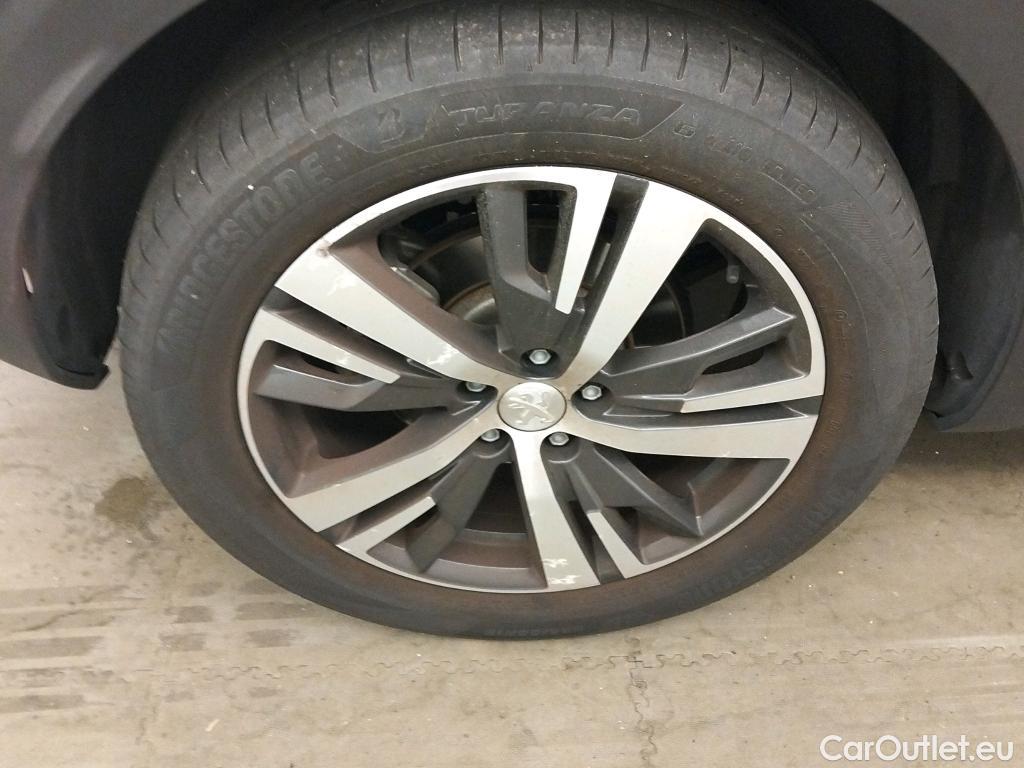  Peugeot  3008 PEUGEOT  Hybrid / 2020 / 5P / todoterreno 225 e-EAT8 Allure (AC2) #14