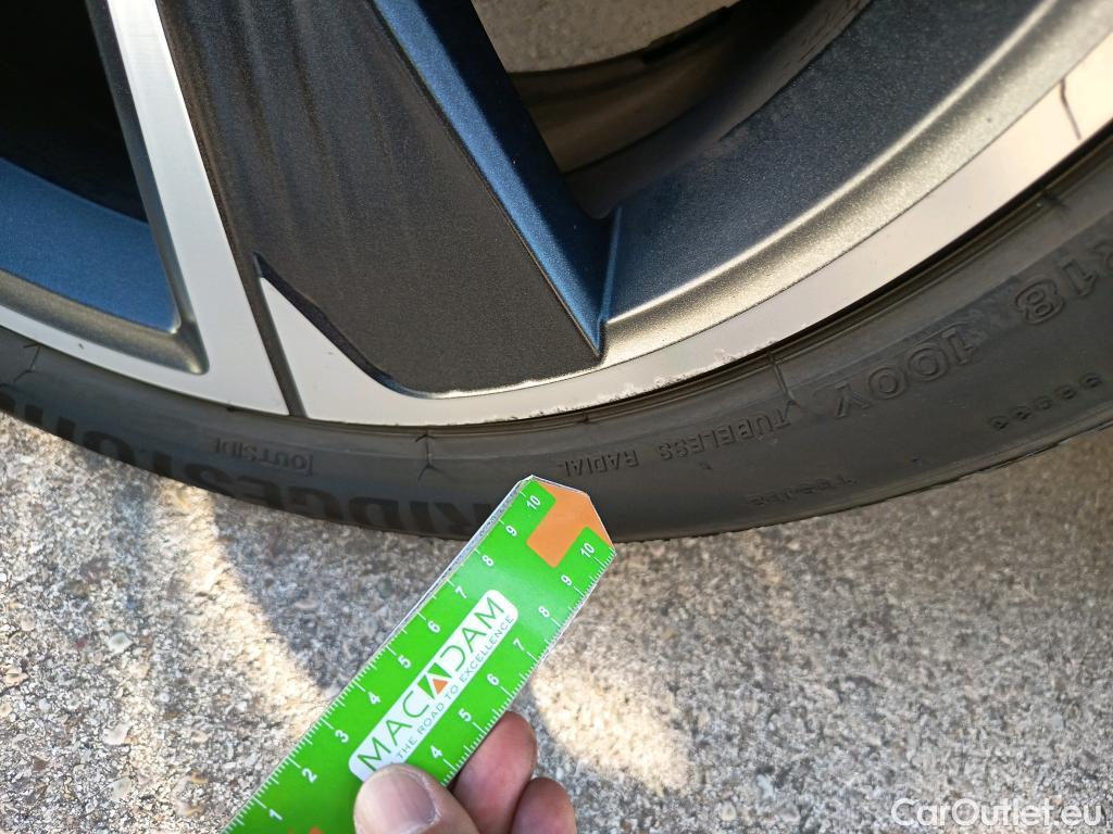  Cupra  Formentor CUPRA  / 2020 / 5P / todoterreno 1.4 e-Hybrid 150kW (204 CV) DSG #4