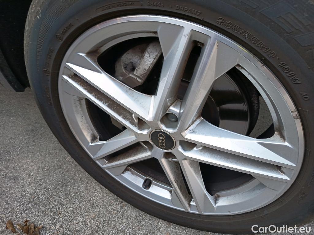  Audi  Q5 AUDI  / 2020 / 5P / todoterreno Genuine 40 TDI 150kW quattro-ultra #32