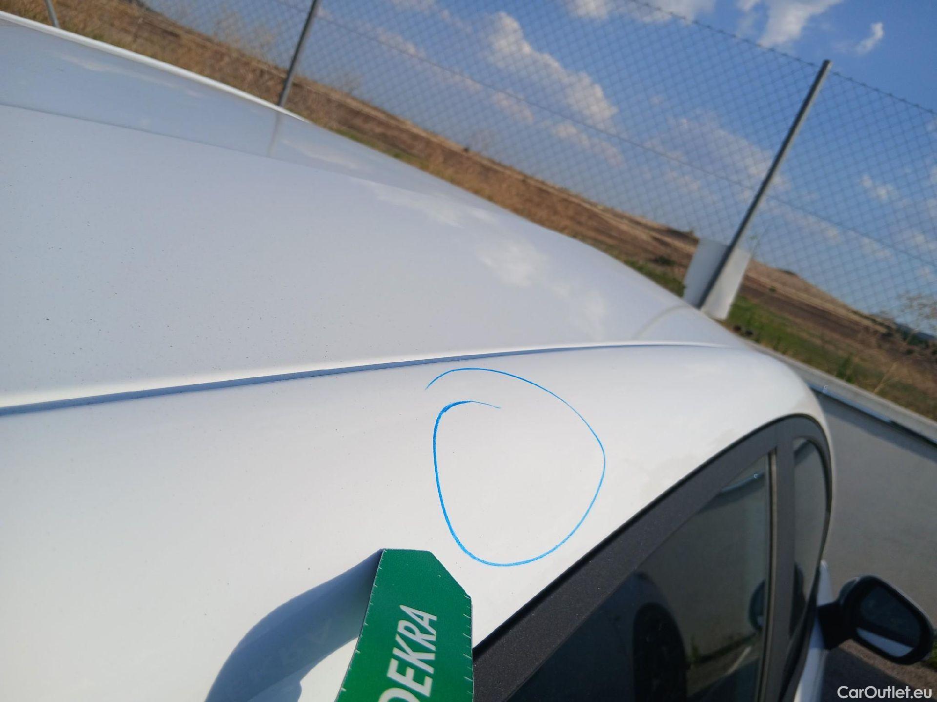  Ford  Fiesta FORD  / 2017 / 5P / berlina con portón 1.0 EcoBoost MHEV 92kW (125CV) Trend 5p #56