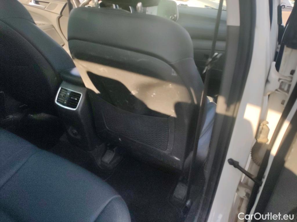  Hyundai  Tucson HYUNDAI  / 2018 / 5P / todoterreno 2.0 CRDI 136kW (185CV) 48V Style AT 4X4 #25