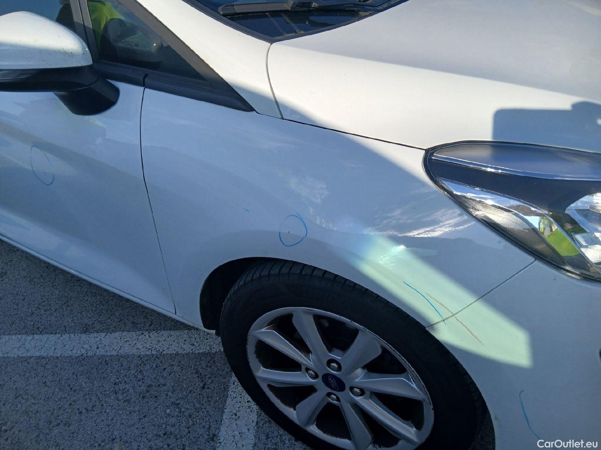  Ford  Fiesta FORD  / 2017 / 5P / berlina con portón 1.0 EcoBoost MHEV 92kW (125CV) Trend 5p #54