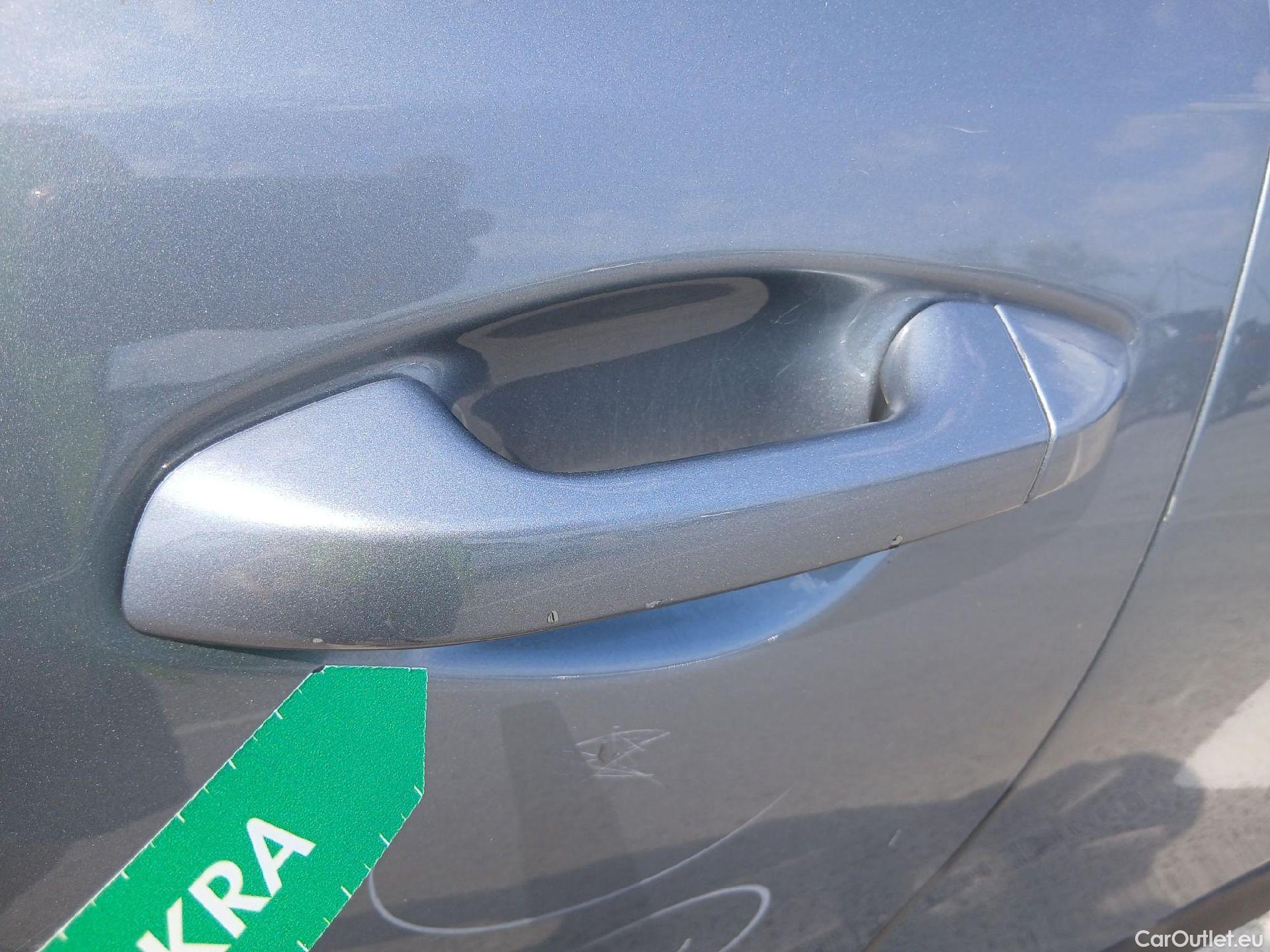  KIA  XCeed KIA  / 2019 / 5P / todoterreno 1.0 T-GDi Drive 88kW (120CV) #16
