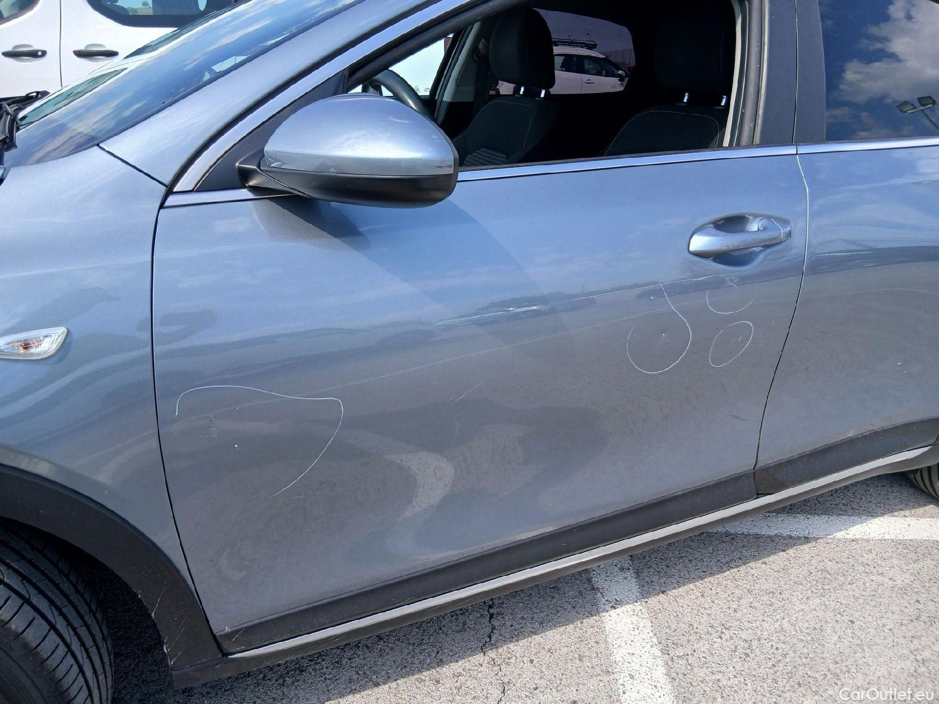  KIA  XCeed KIA  / 2019 / 5P / todoterreno 1.0 T-GDi Drive 88kW (120CV) #13
