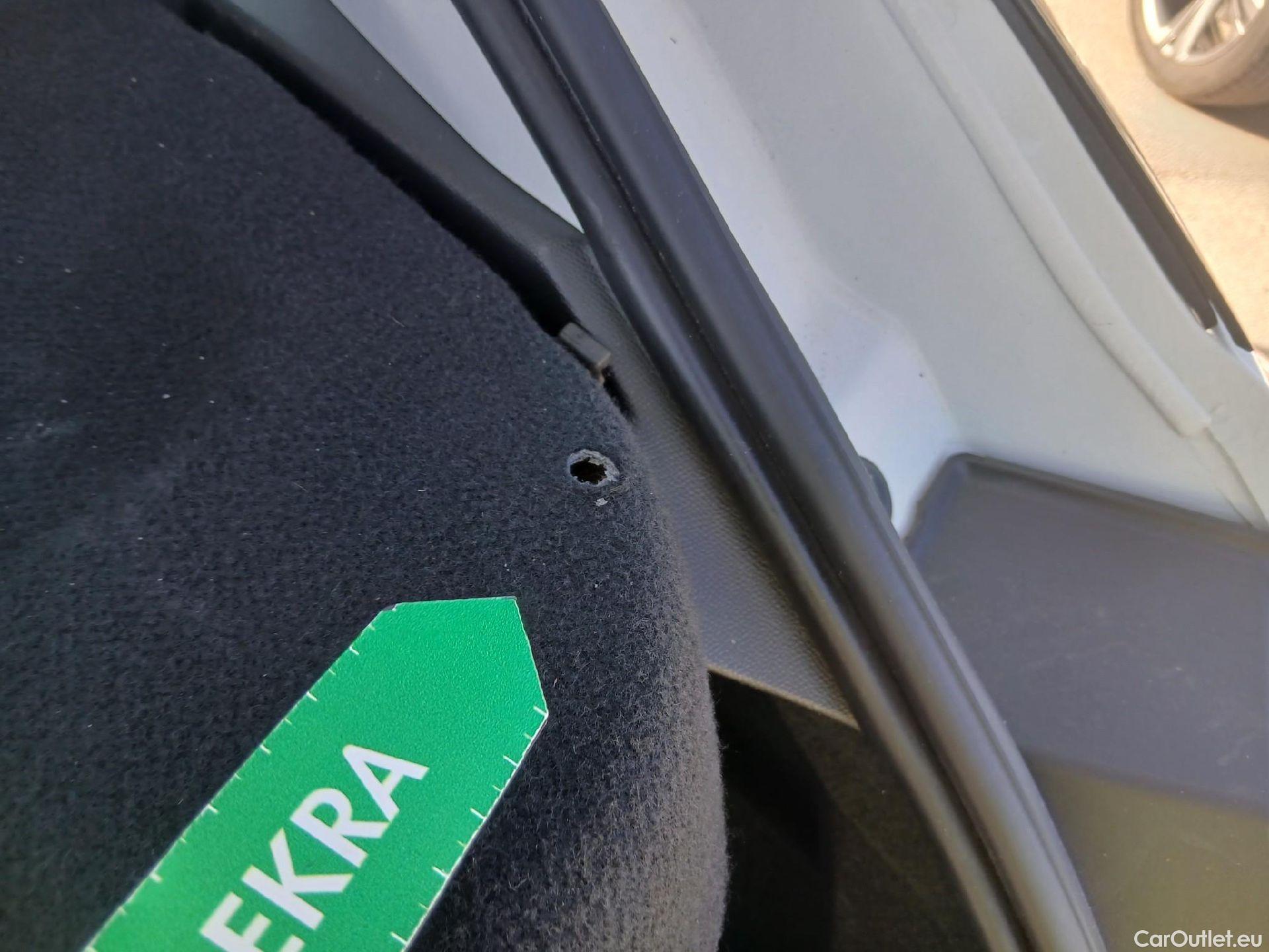  Opel  Corsa OPEL  / 2019 / 5P / berlina con portón 1.2T XHL 74kW (100CV) Edition (AC2) #16