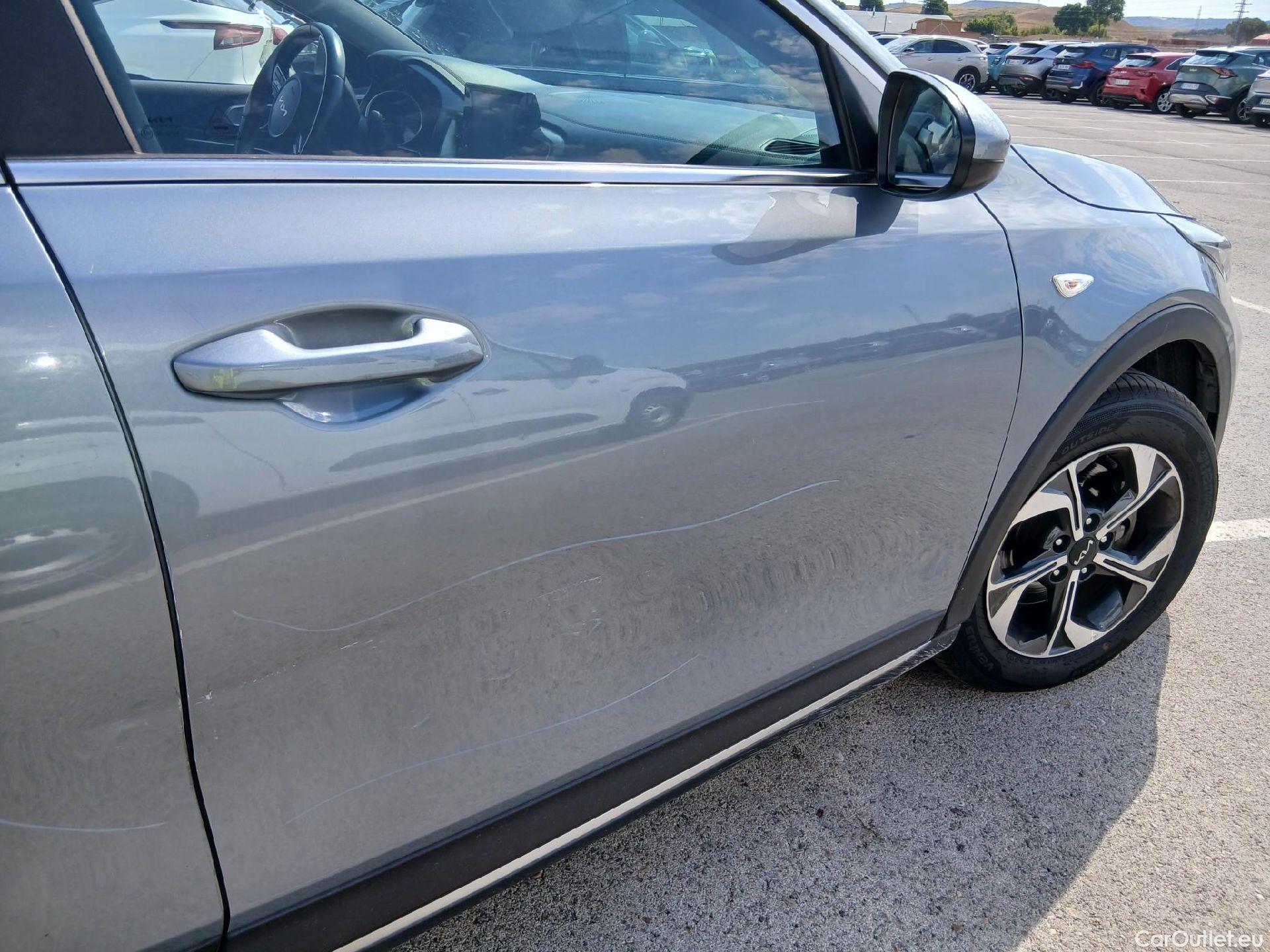  KIA  XCeed KIA  / 2019 / 5P / todoterreno 1.0 T-GDi Drive 88kW (120CV) #50