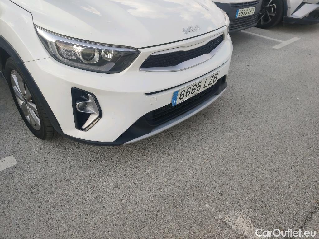  KIA  STONIC KIA  / 2017 / 5P / todoterreno 1.0 T-GDi 74kW MHEV iMT Concept Plus(SL)(SP) #21