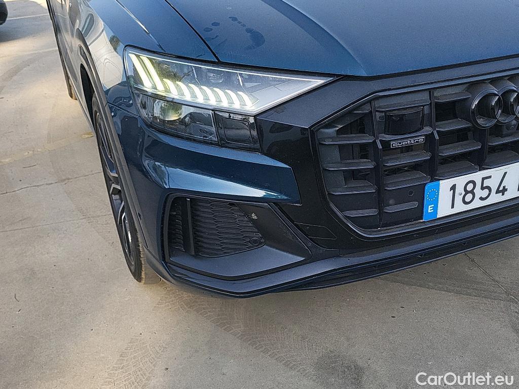  Audi  Q8 AUDI  / 2018 / 5P / todoterreno 50 TDI 210kW Black Line Plus quattro tip #24