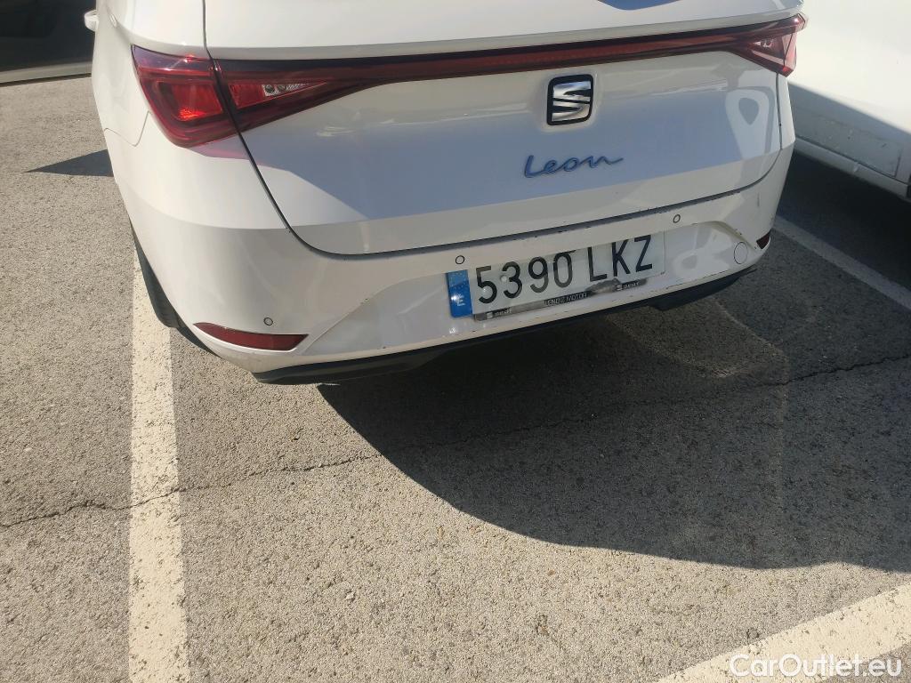  Seat  Leon SEAT Nuevo León / 2020 / 5P / familiar SP 1.5 TSI 96kW S&S Style Go(SP) #27