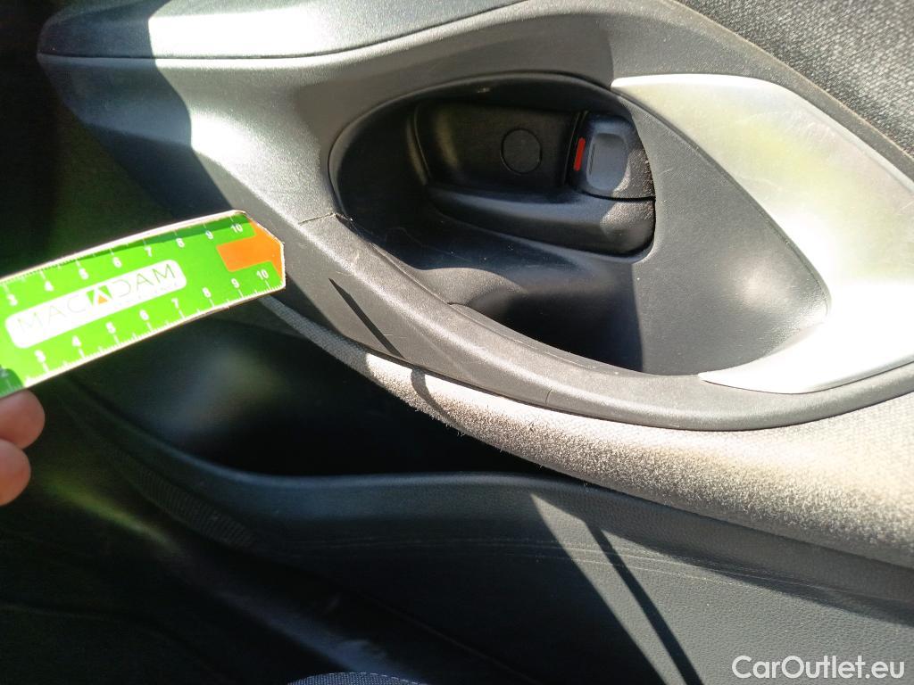  Toyota  Yaris TOYOTA  1.5 120H Business Plus #19