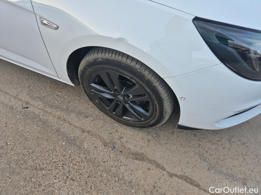  Opel  Astra OPEL  / 2019 / 5P / berlina con portón 1.2T SHL 81kW (110CV) Design & Tech #3